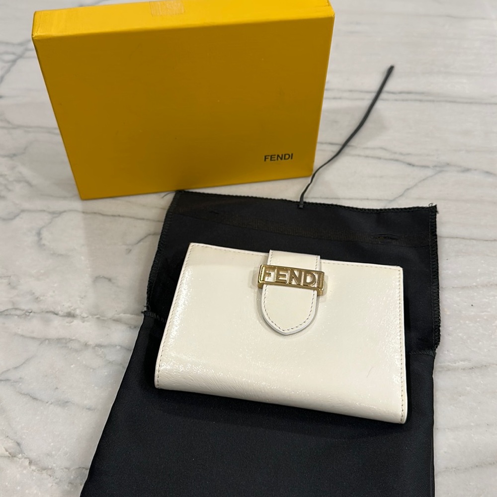 FENDI white/gold wallet